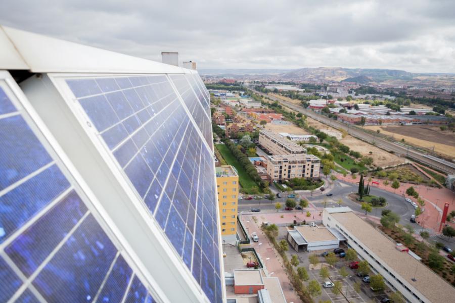 Generación mínima de energía eléctrica en edificios